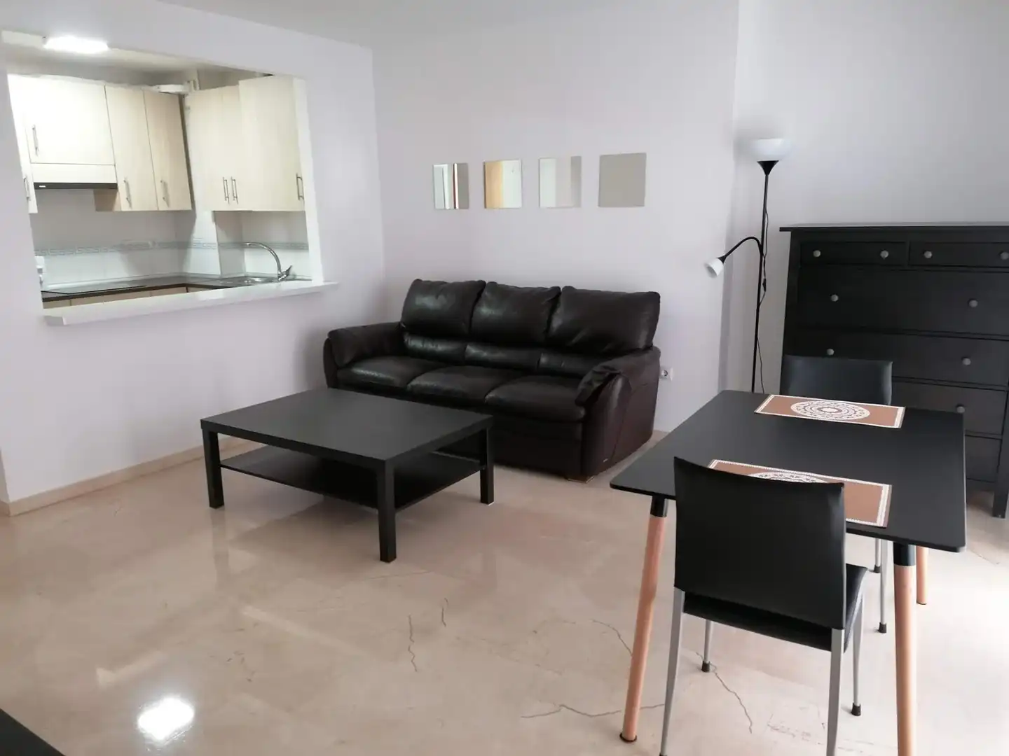 Sala d'estar de Apartament de lloguer en Málaga amb Aire condicionat, Calefacció i Terrassa