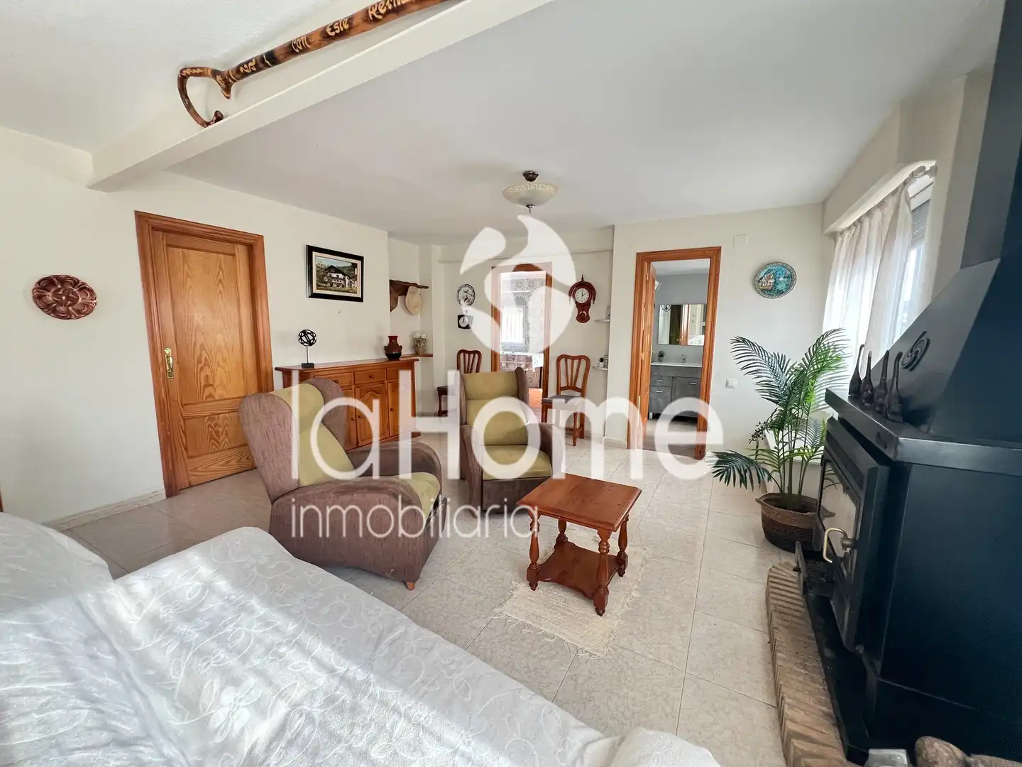 Sala d'estar de Casa o xalet en venda en Paterna amb Aire condicionat, Jardí privat i Terrassa