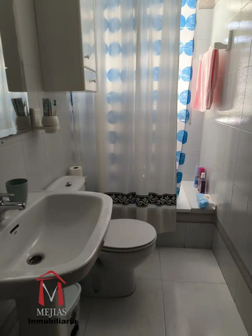 Baño de Piso en venta en Antequera con Aire acondicionado, Amueblado y Balcón