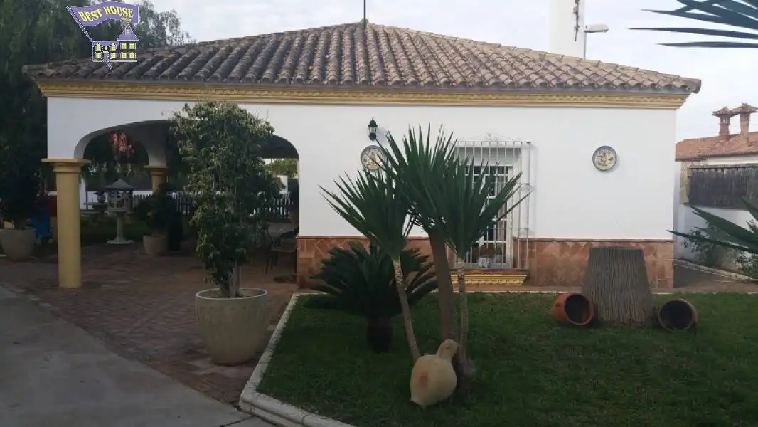 Jardí de Casa o xalet en venda en Arcos de la Frontera amb Aire condicionat, Jardí privat i Traster