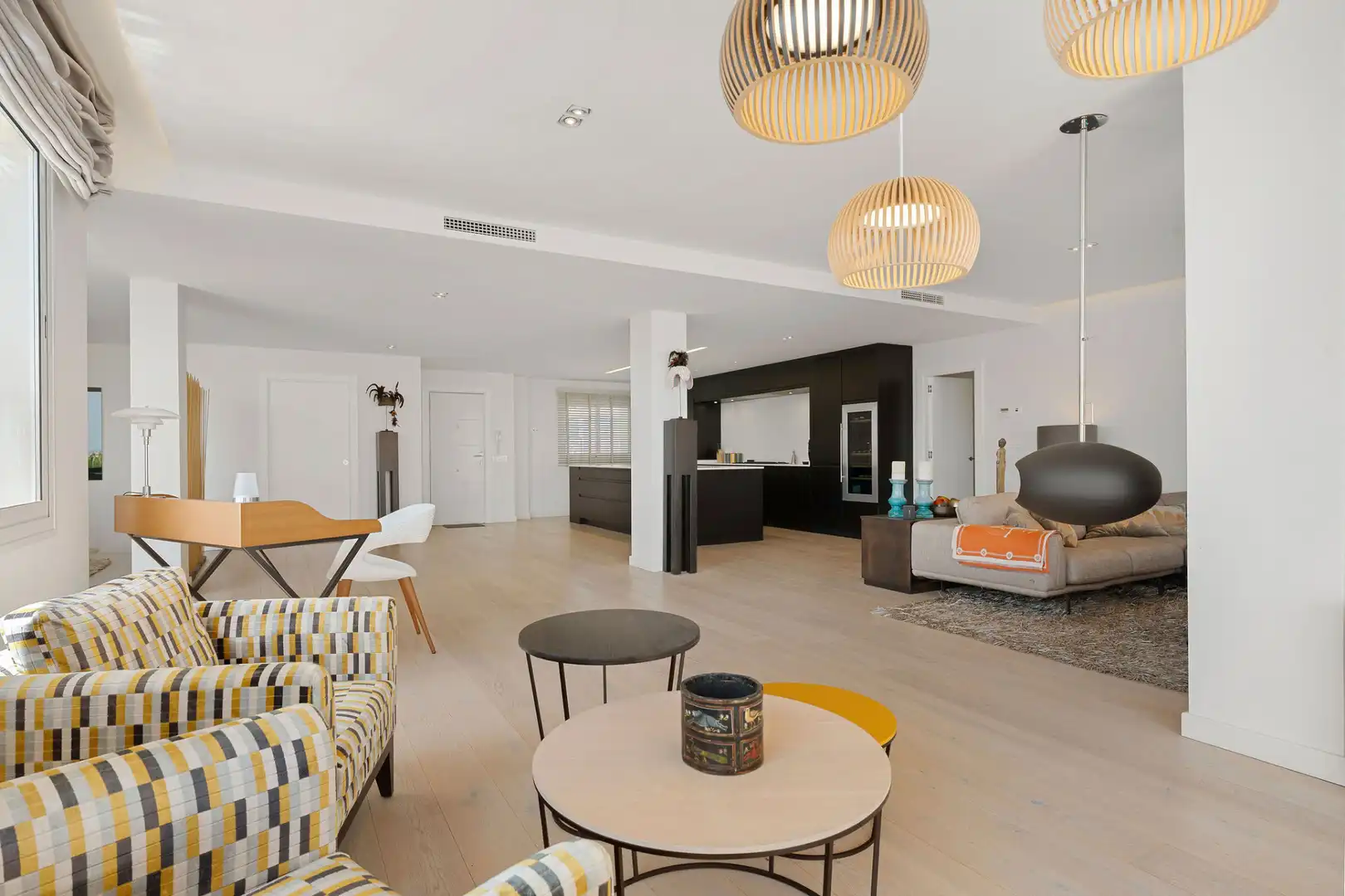 Living room of Duplexes for sale in Marbella  with Air Conditioner, Private garden and Terrace