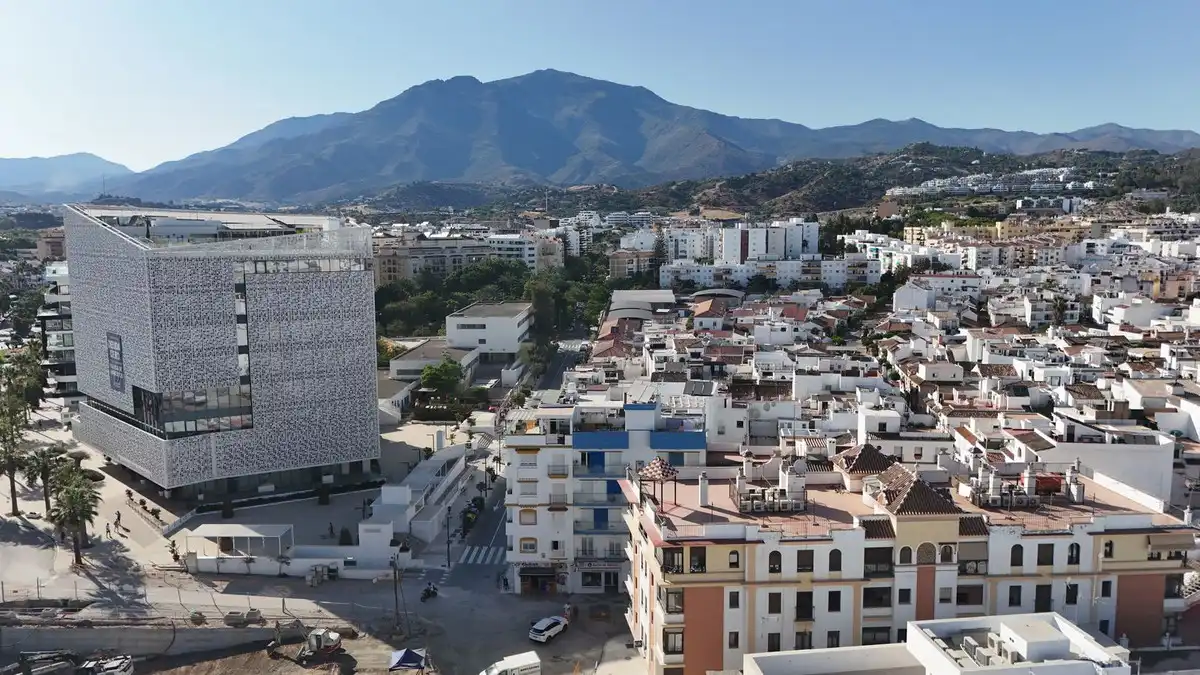 Vista exterior de Apartament en venda en Estepona