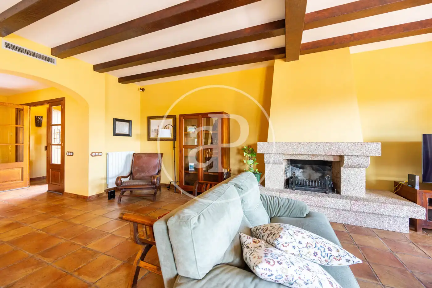 Sala d'estar de Casa o xalet en venda en Argentona amb Aire condicionat, Calefacció i Jardí privat