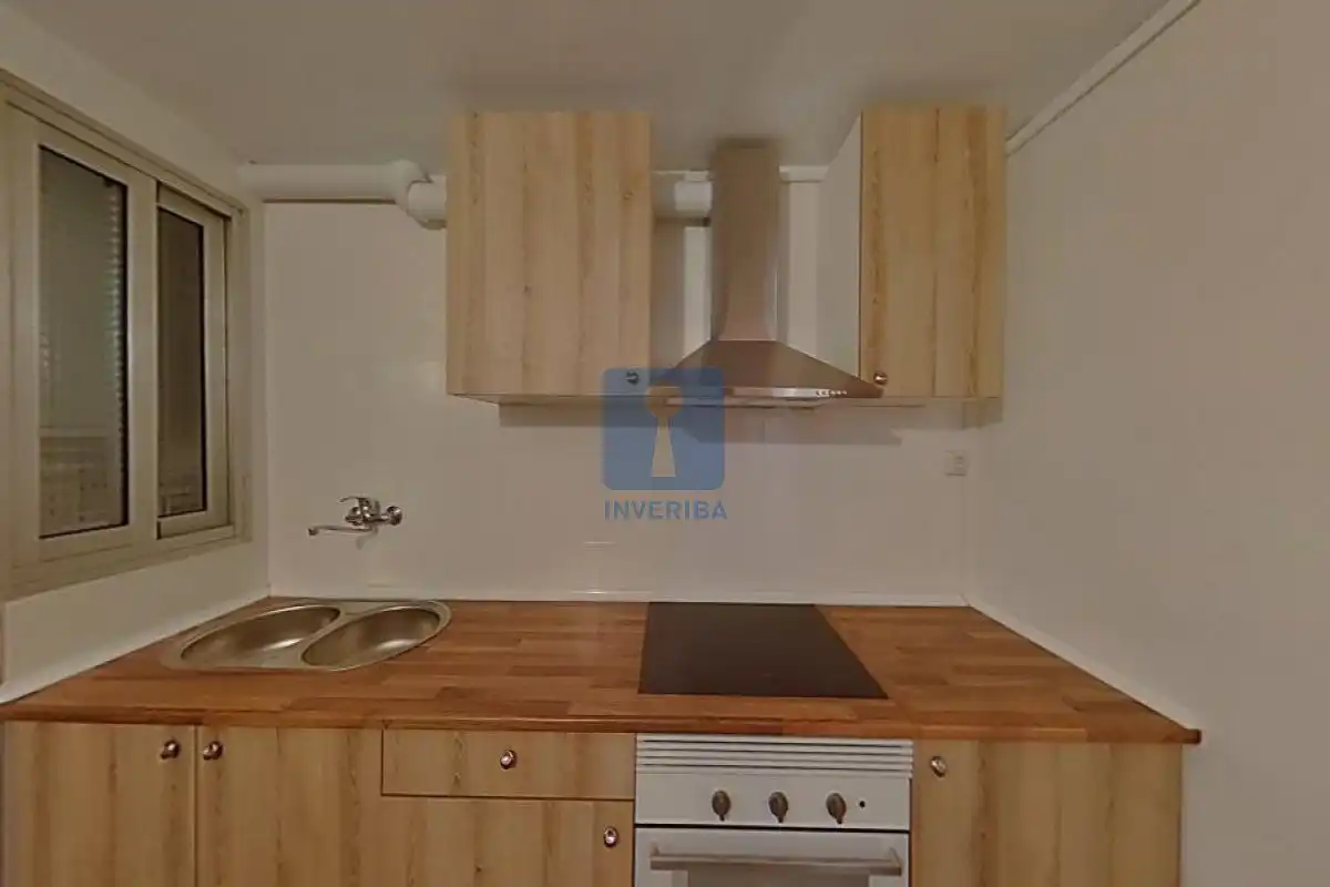 Cocina de Piso en venta en L'Hospitalet de Llobregat con Alarma