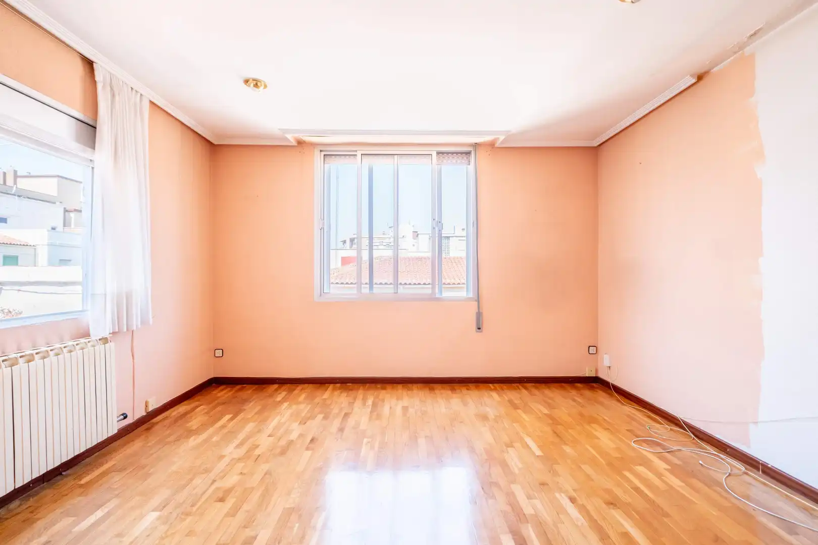 Habitación de Ático en venta en Zaragoza con Calefacción, Parquet y Terraza