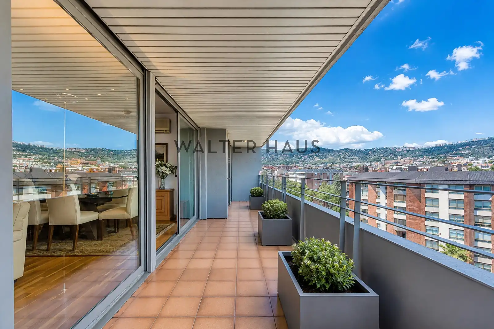 Terrasse von Dachboden zum Verkauf in Barcelona mit Klimaanlage, Heizung und Parkett
