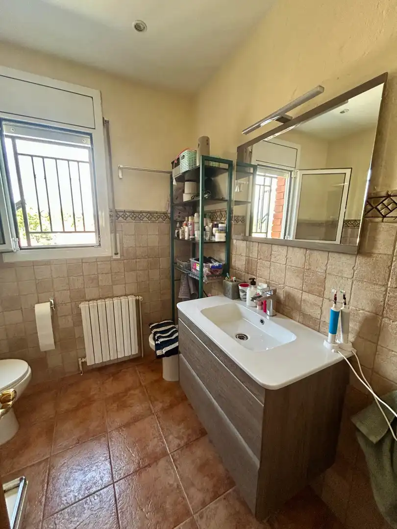 Bany de Casa o xalet en venda en Masquefa amb Aire condicionat, Calefacció i Jardí privat