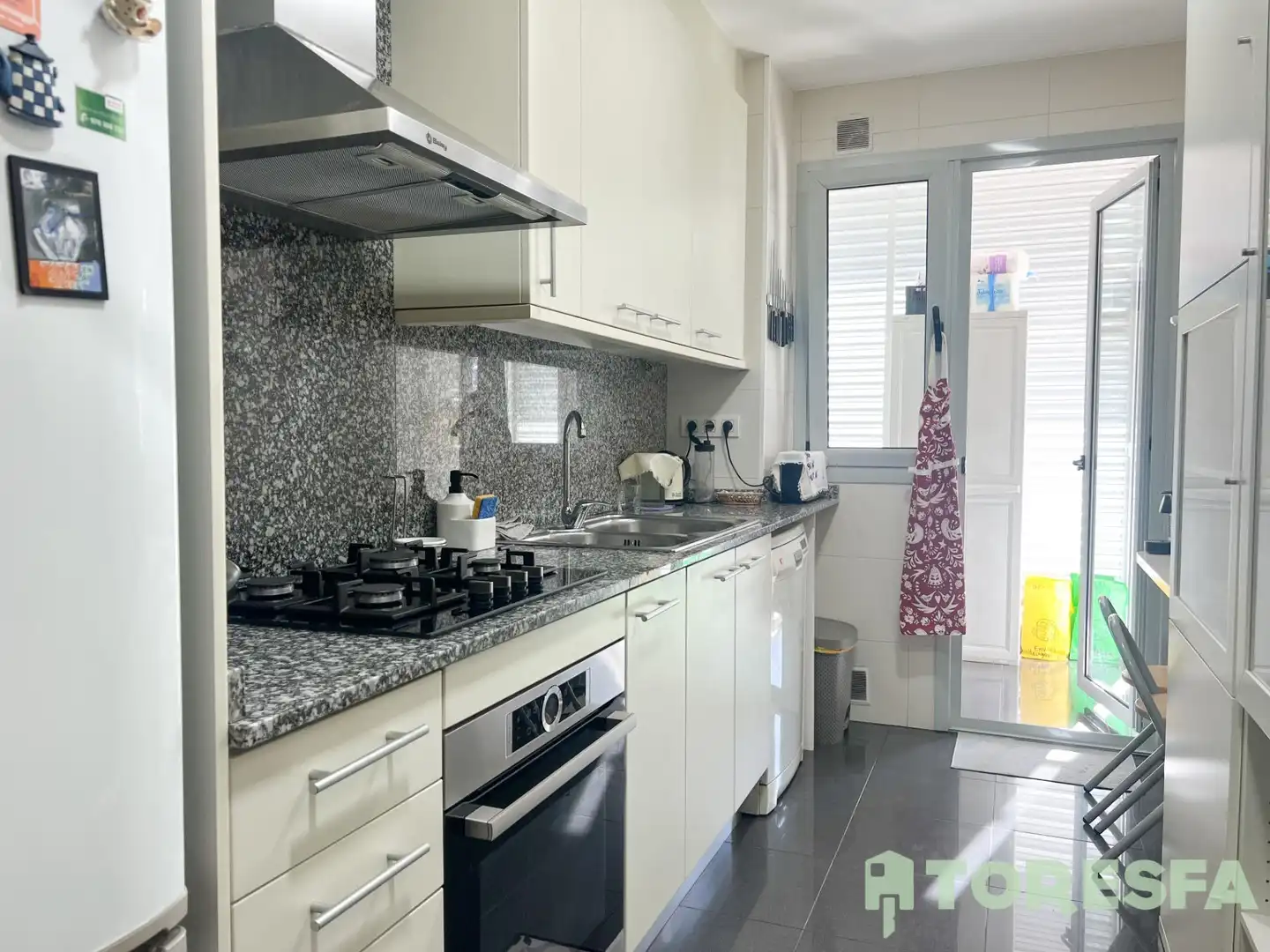 Cocina de Piso en venta en Badalona con Piscina comunitaria