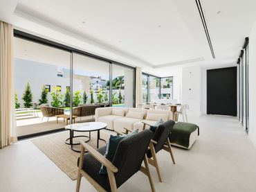 Casa amb piscina en venda a Urbanizacion Señorio De Cortes