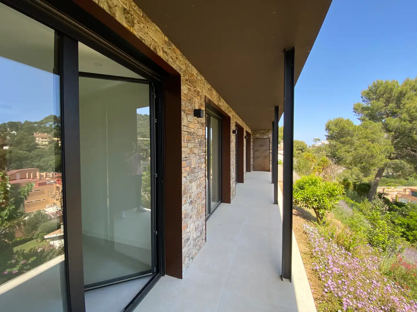 Terrassa de Casa o xalet en venda en Girona amb Aire condicionat, Calefacció i Jardí privat