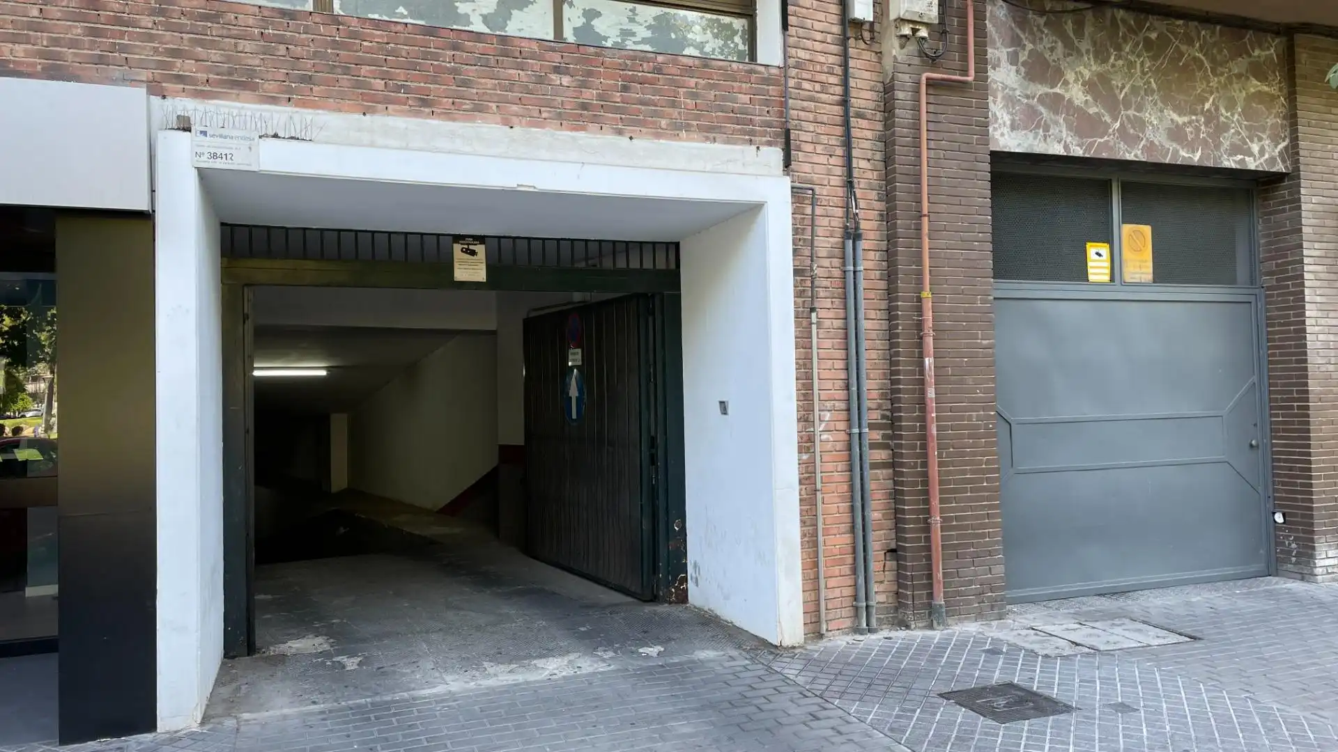 Parkplatz von Garage zum Verkauf in Córdoba