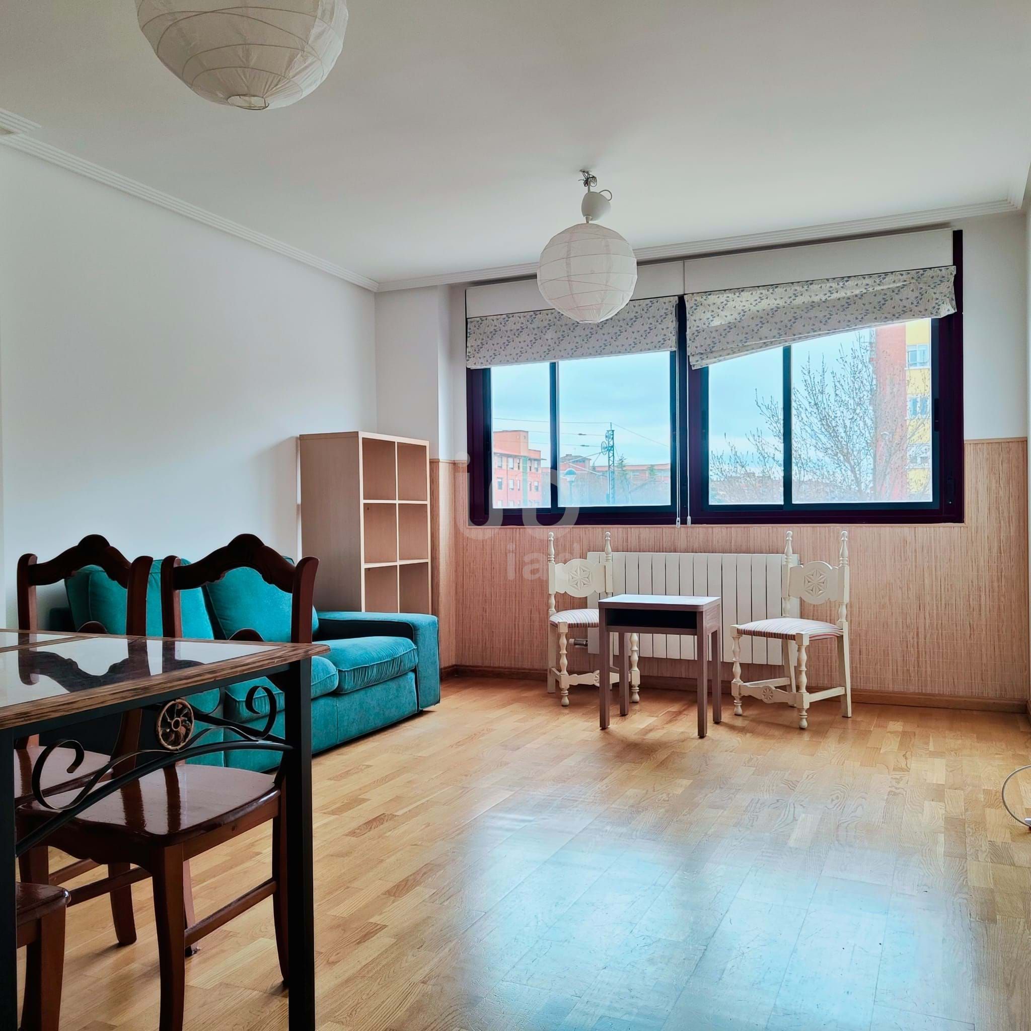 Sala de estar de Piso en venta en Valladolid Capital con Calefacción