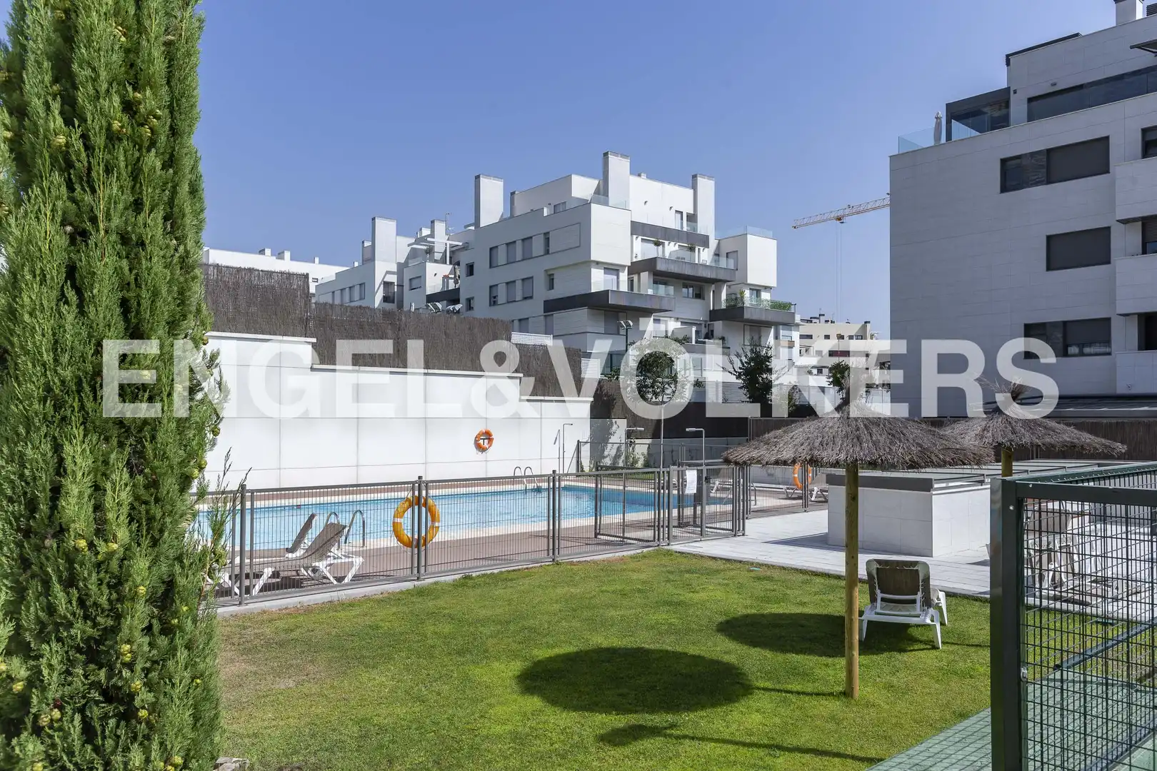 Vista exterior de Ático de alquiler en Madrid con Aire acondicionado, Calefacción y Terraza