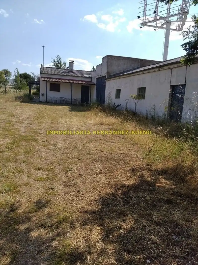 Residential land for sale in Villares de la Reina, imagen 4