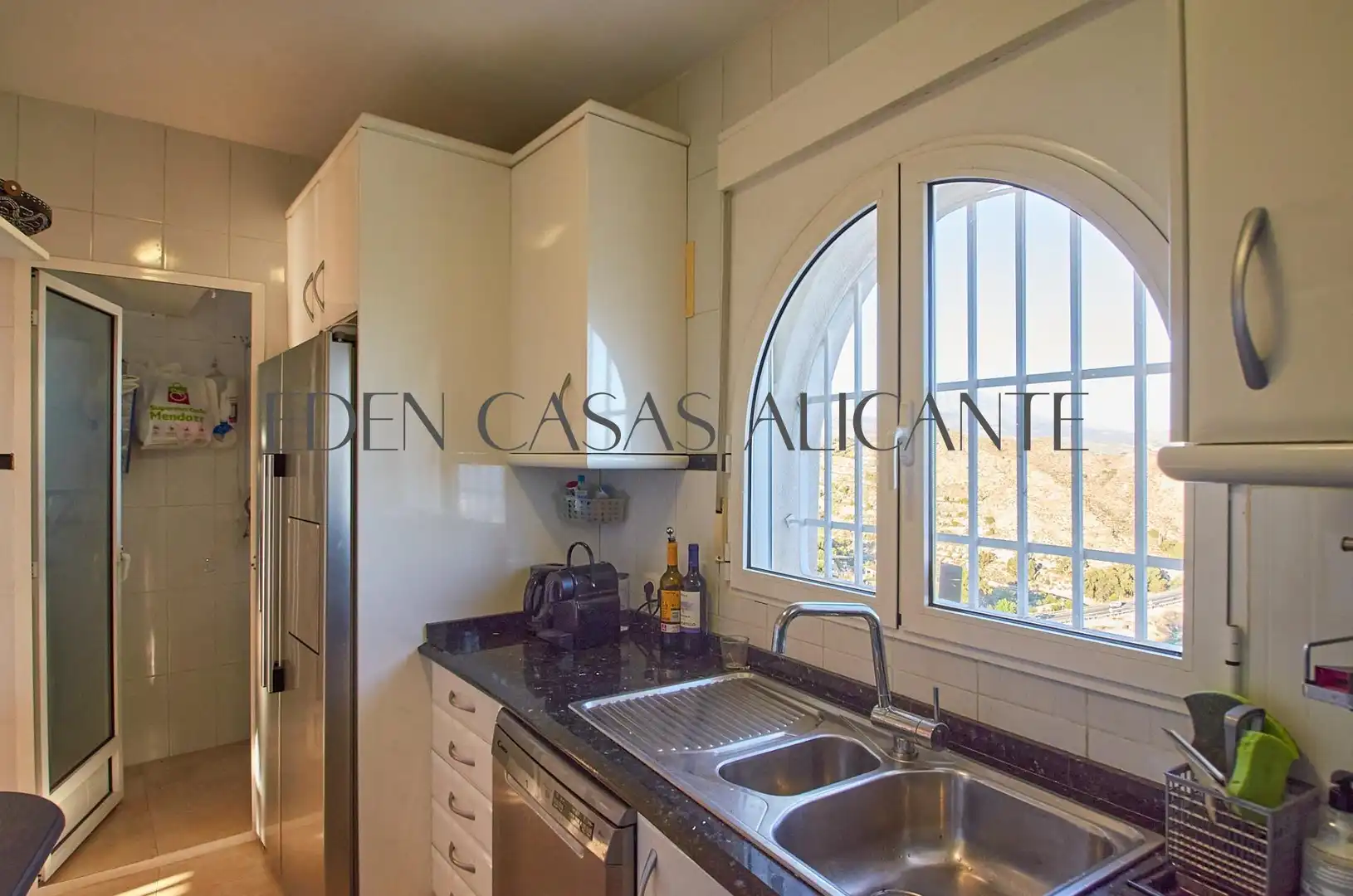 Cocina de Casa o chalet en venta en Villajoyosa / La Vila Joiosa con Aire acondicionado, Jardín privado y Terraza