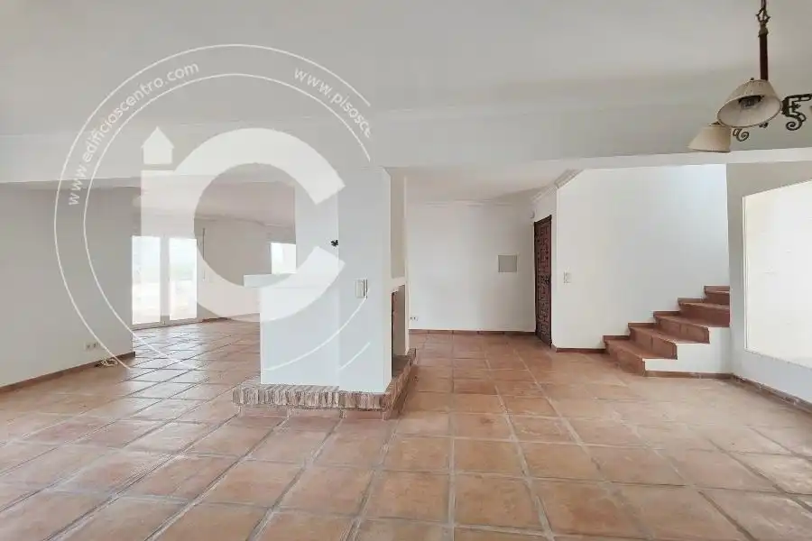 Chalet con piscina en venta en marina del este, imagen 12