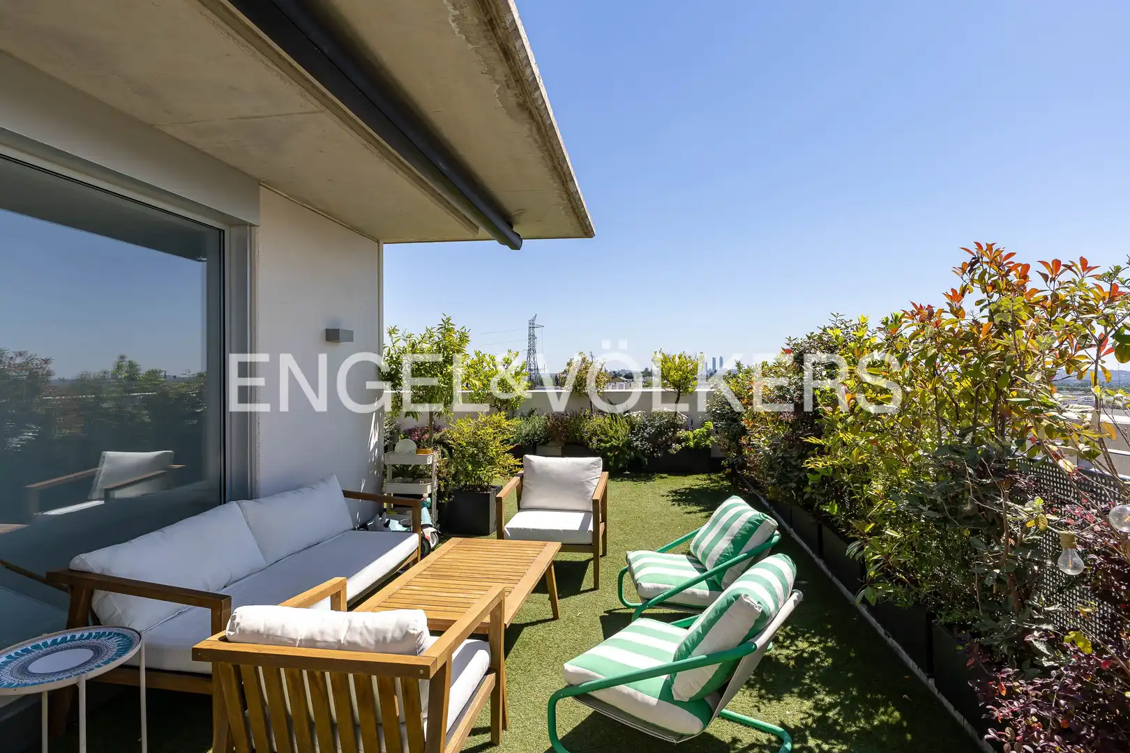 Terrace of Attic for sale in Madrid  with Air Conditioner, Heating and Private garden