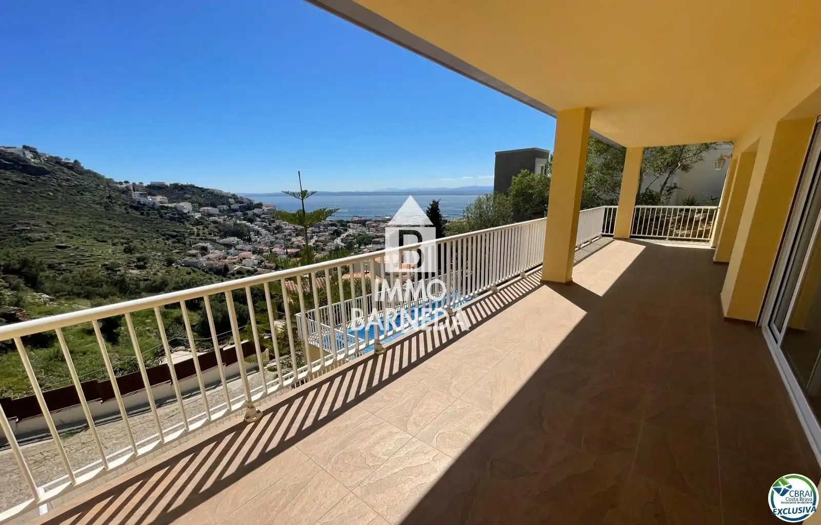Vista exterior de Casa o xalet en venda en Roses amb Calefacció, Jardí privat i Terrassa