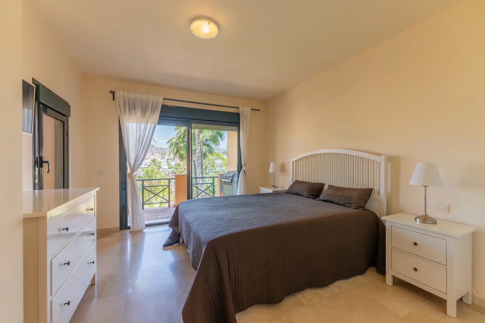 Bedroom of Apartments for rent in Estepona  with Air Conditioner, Heating and Parquet flooring