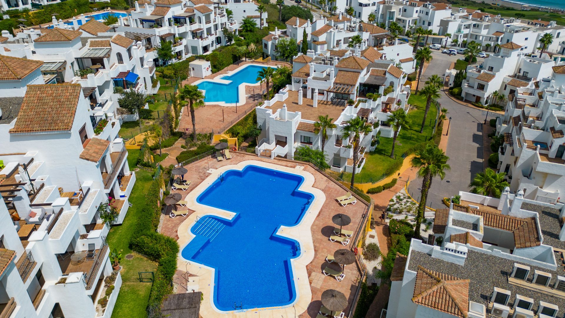 Exterior view of Attic for sale in La Alcaidesa  with Air Conditioner, Heating and Terrace