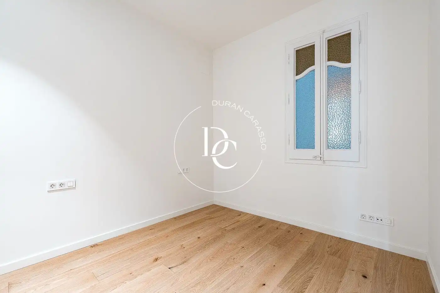 Schlafzimmer von Wohnung zum Verkauf in Barcelona mit Klimaanlage, Heizung und Terrasse