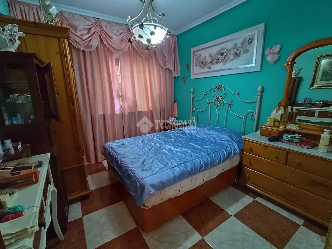 Bedroom of Flat for sale in Córdoba  with Air Conditioner