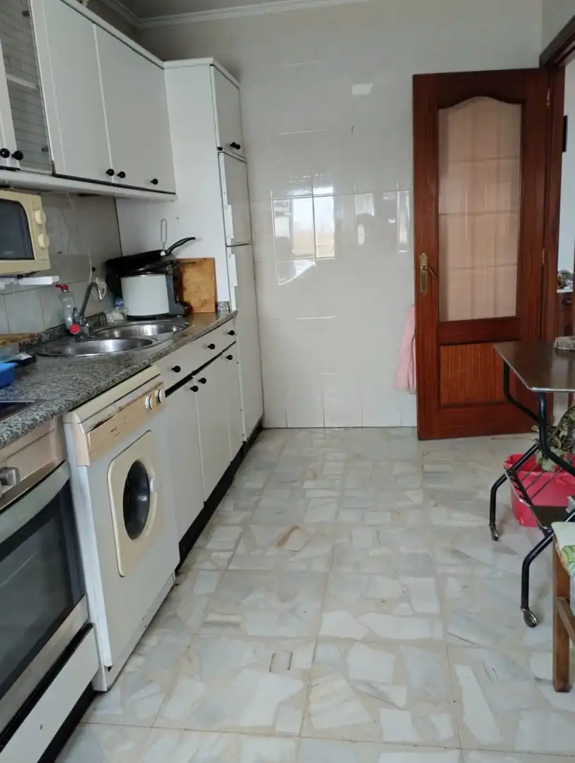 Cuina de Casa o xalet en venda en San Torcuato amb Calefacció, Jardí privat i Traster