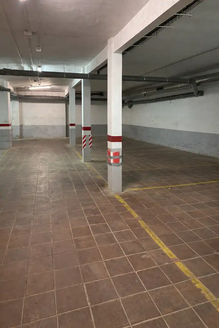Local comercial en venta en Placa d'Almoster 4, imagen 4