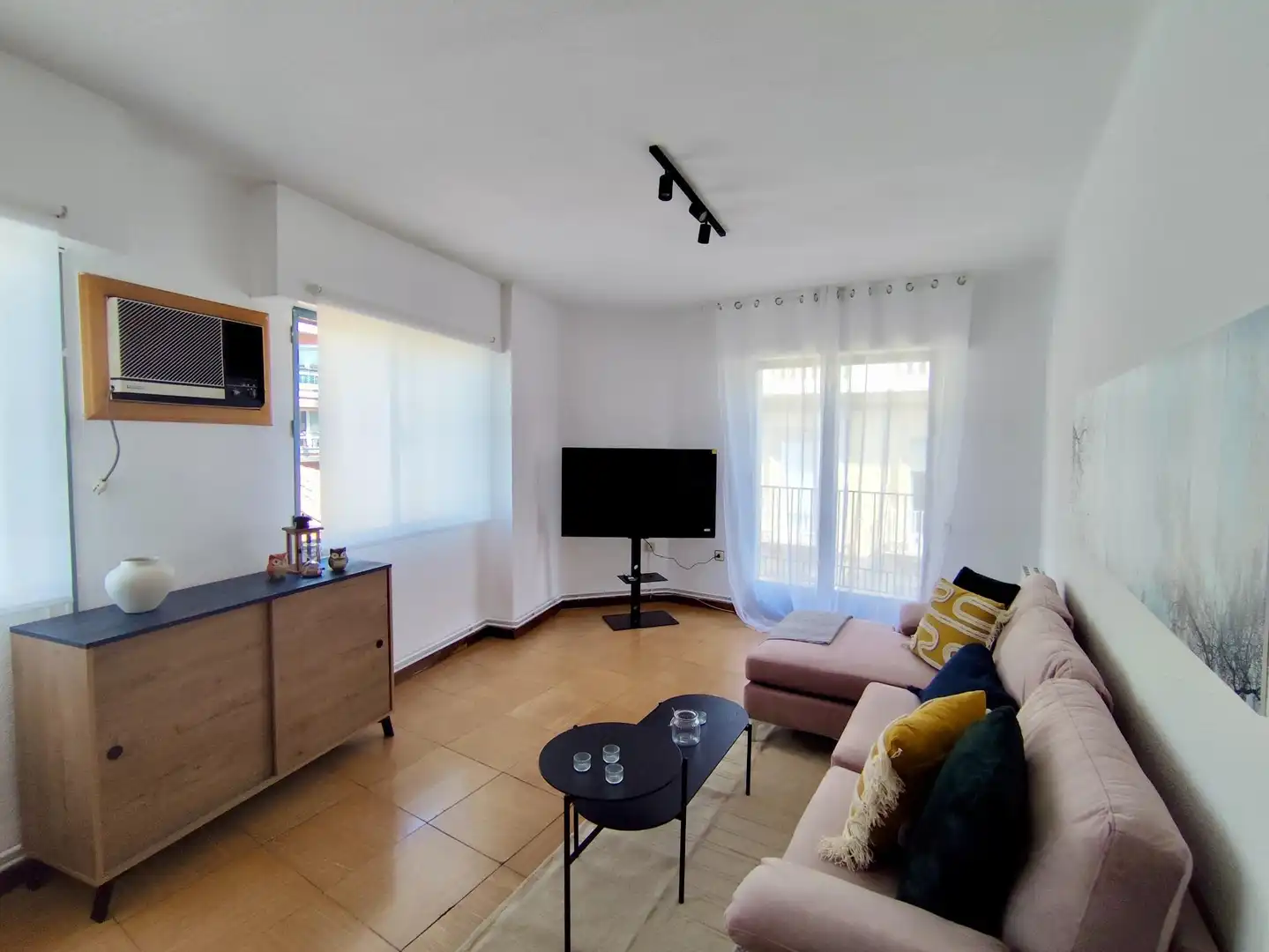 Sala d'estar de Pis per a compartir en Granada amb Calefacció, Moblat i Balcó