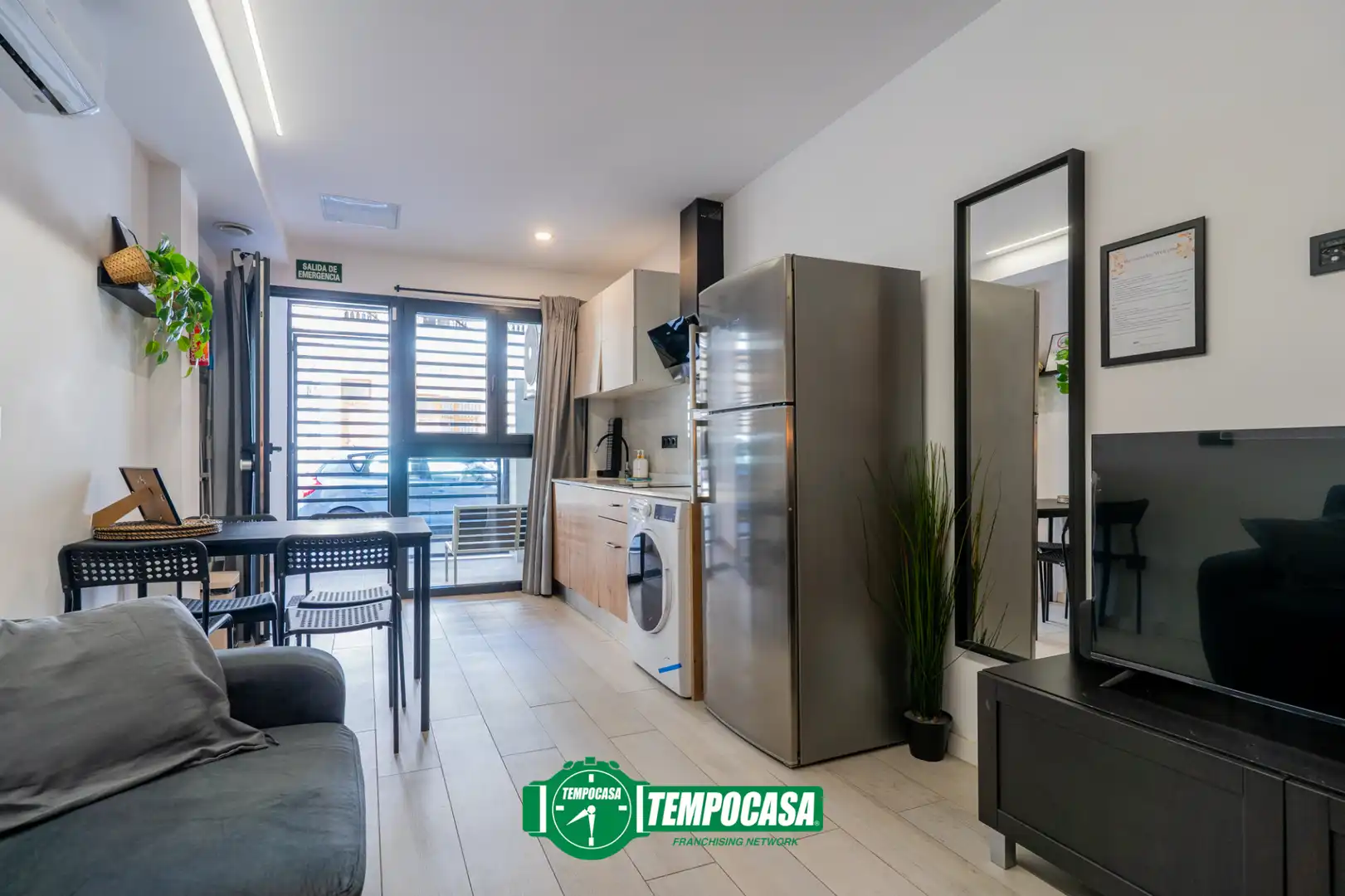 Dormitori de Apartament en venda en Valencia amb Aire condicionat