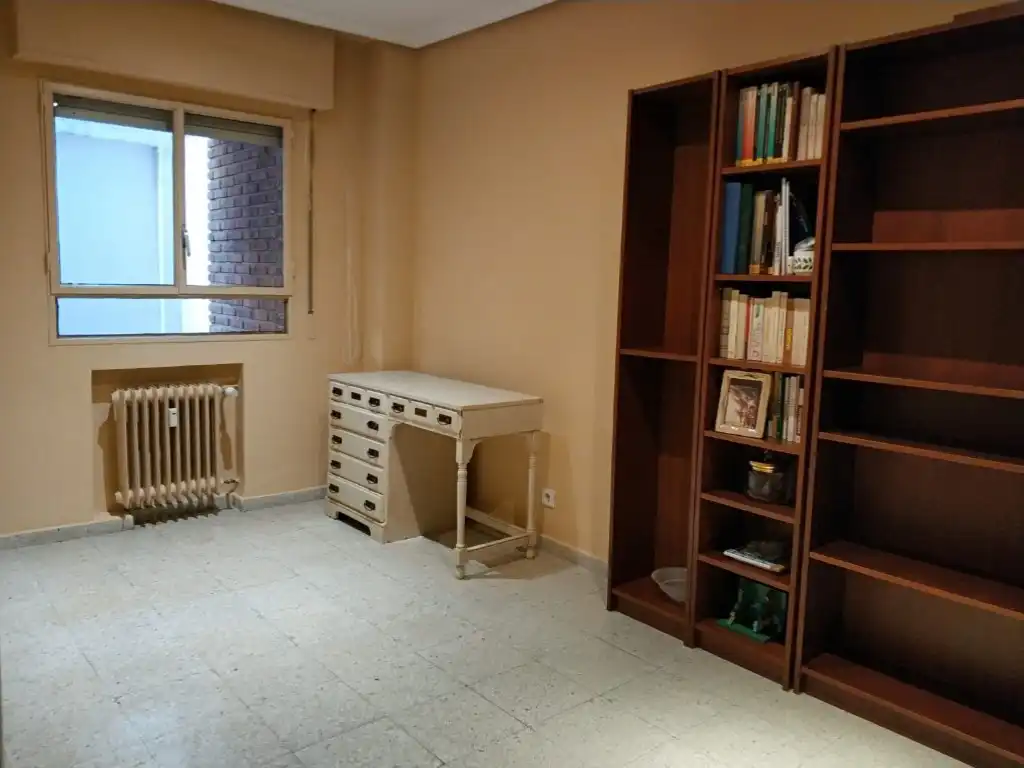 Habitación de Apartamento en venta en Cáceres con Aire acondicionado y Calefacción