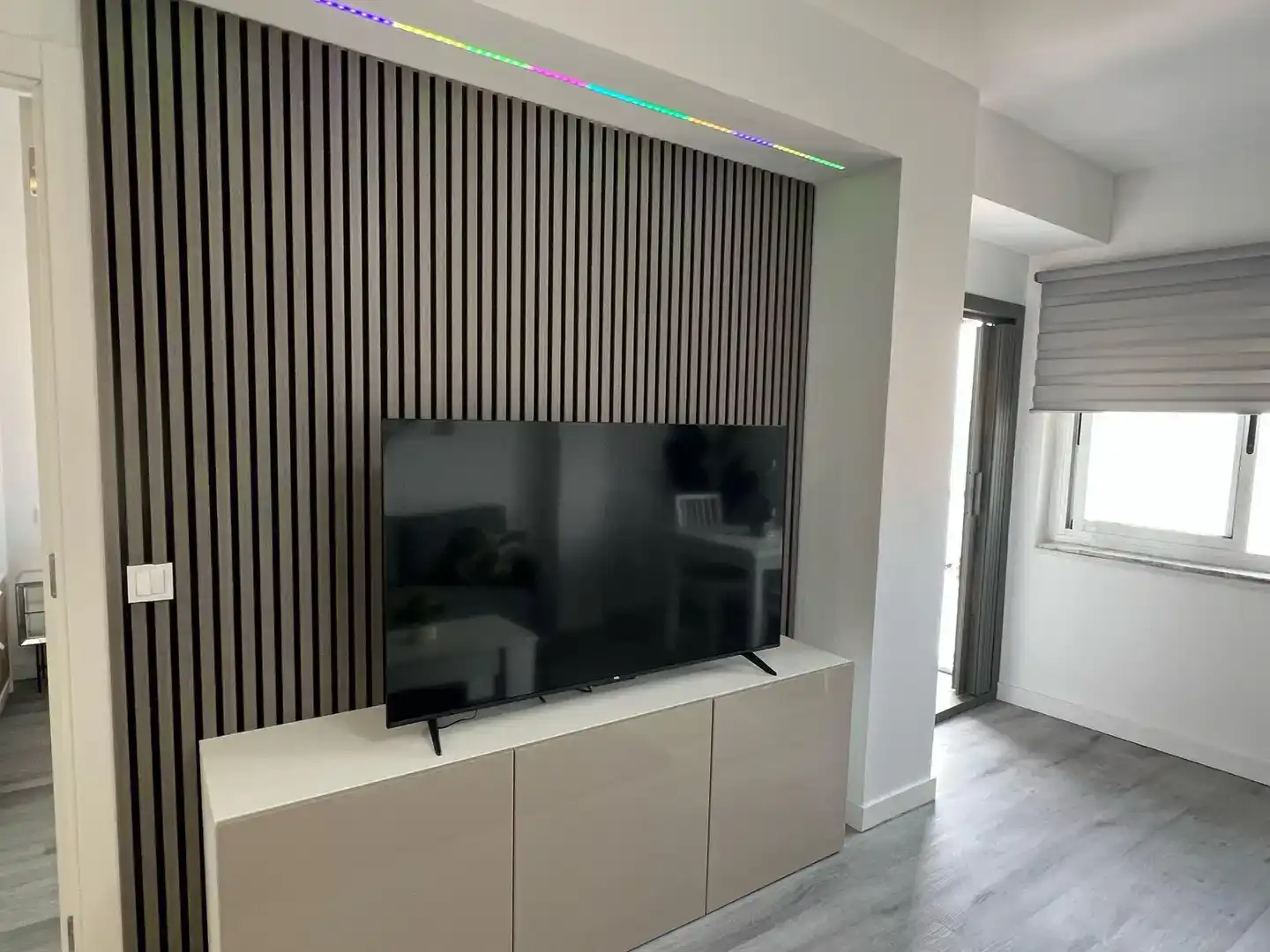 Sala d'estar de Pis de lloguer en Santa Pola amb Aire condicionat i Balcó
