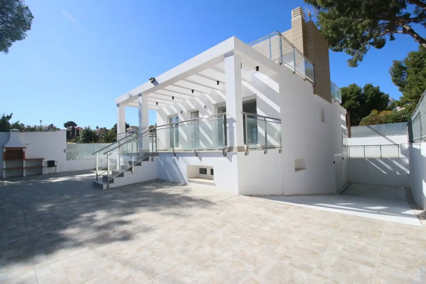 Vista exterior de Casa o chalet en venta en La Nucia con Aire acondicionado, Calefacción y Jardín privado