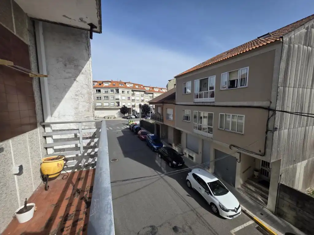 Exterior view of Flat for sale in Vilanova de Arousa  with Parquet flooring, Furnished and Balcony