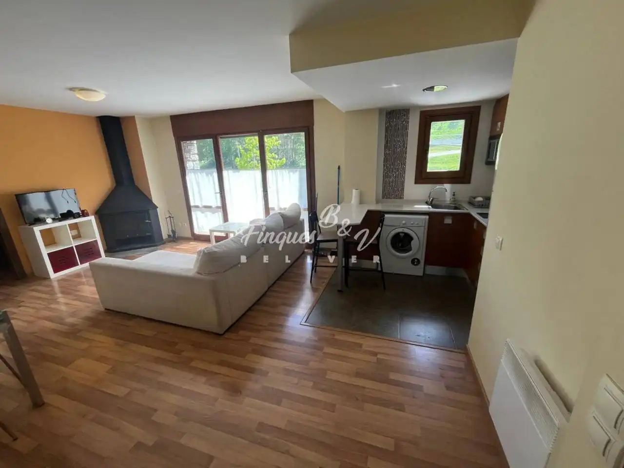 Sala de estar de Piso en venta en Alp con Calefacción, Parquet y Trastero