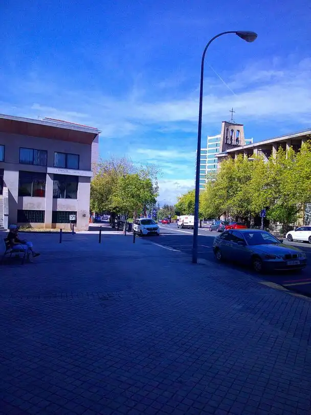 Vista exterior de Oficina de alquiler en  Pamplona / Iruña con Calefacción