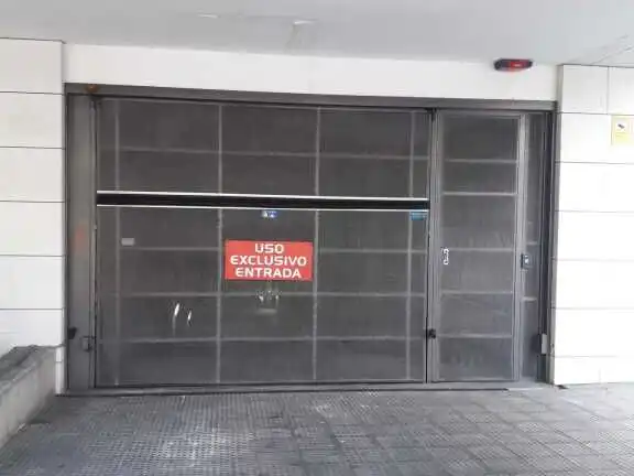 Aparcament de Garatge de lloguer en Barcelona amb Alarma