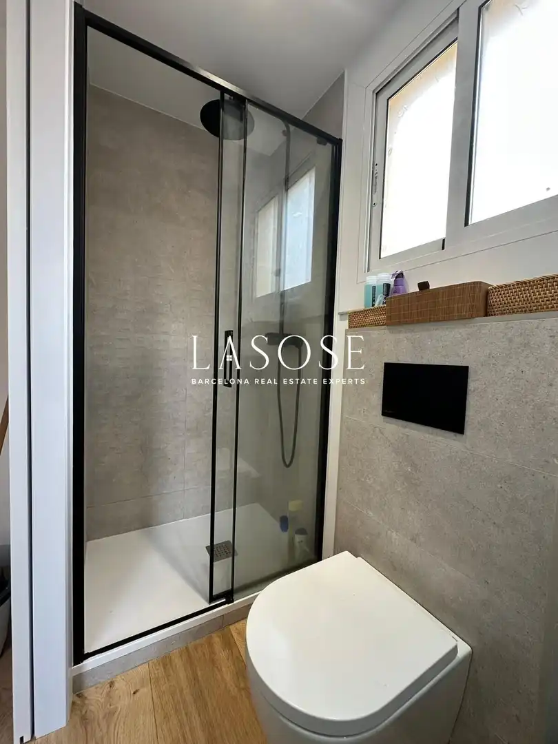 Bathroom of Flat for rent in L'Hospitalet de Llobregat  with Furnished and Balcony