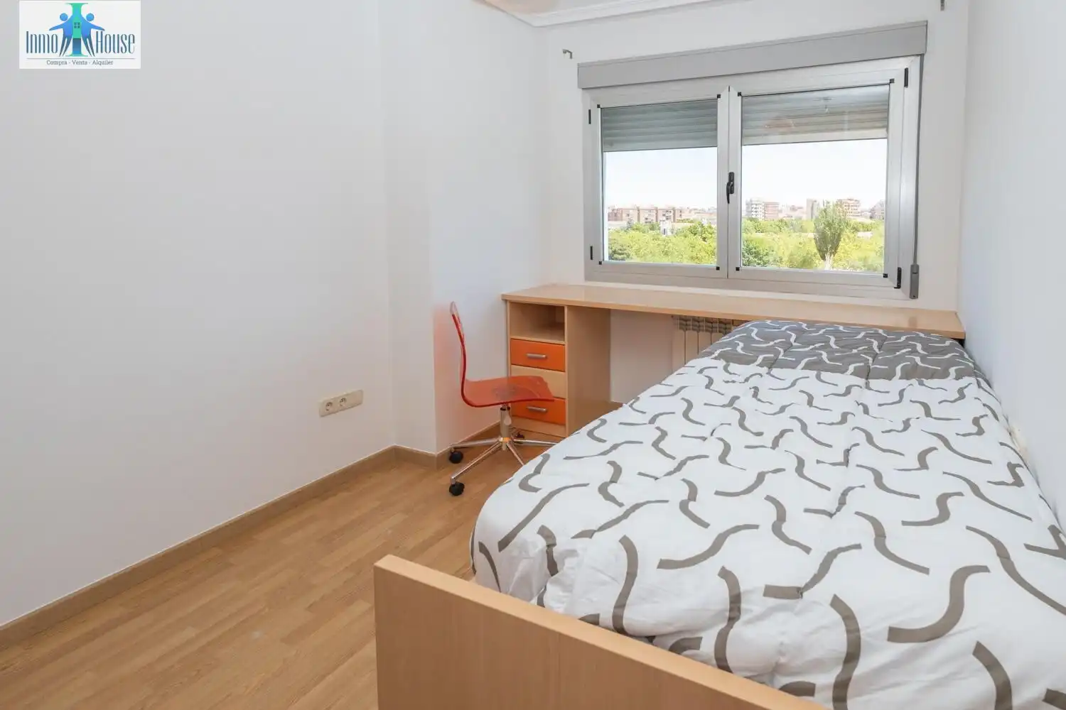 Habitación de Piso en venta en Albacete con Aire acondicionado, Calefacción y Trastero
