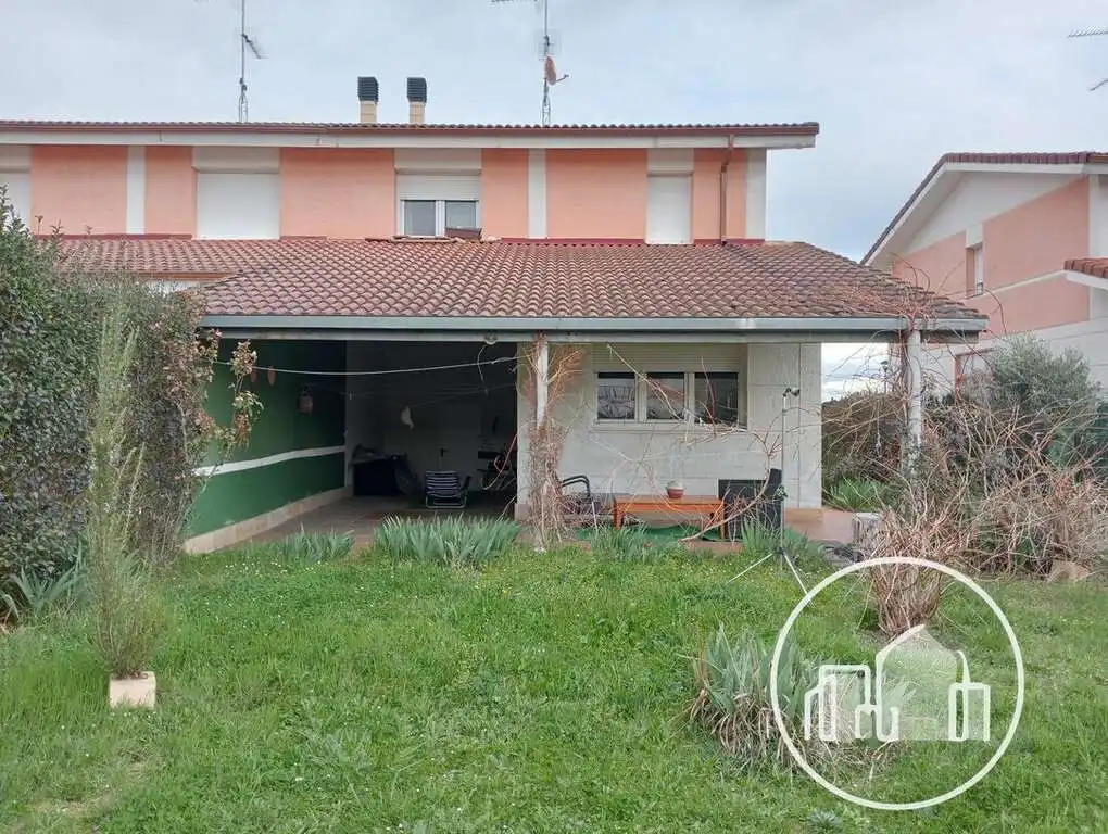 Chalet con jardín en venta en Villarcayo de Merindad de Castilla la Vieja