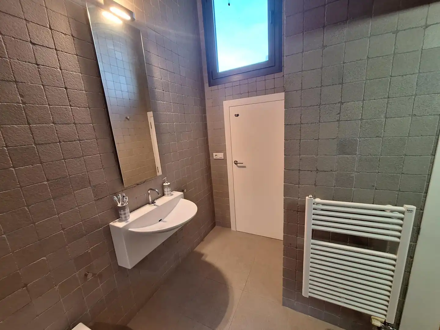 Bathroom of Houses for sale in Castellar del Vallès  with Air Conditioner, Heating and Private garden
