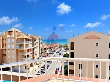 Ático con balcón en venta en Calle Dolores Viudes Blasco 14