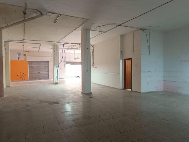 Local comercial en Alquiler en Petrer