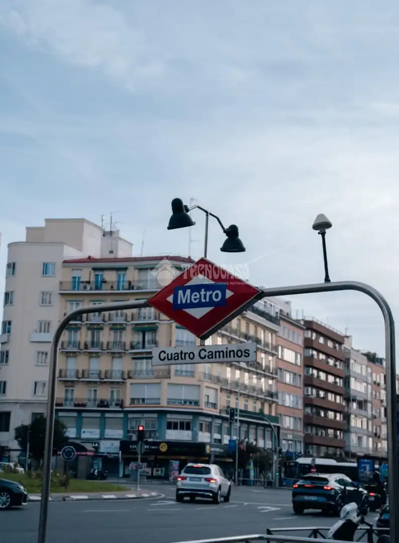 Exterior view of Garage for sale in Madrid
