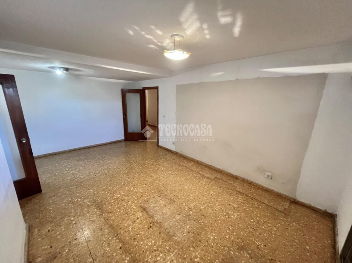 Living room of Flat for sale in  Valencia Capital  with Air Conditioner and Balcony