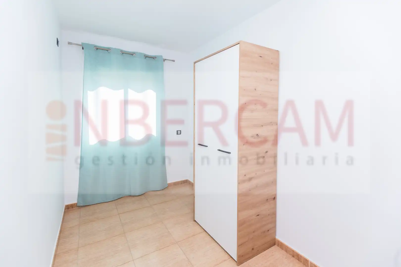 Habitación de Piso en venta en El Ejido con Amueblado y Balcón