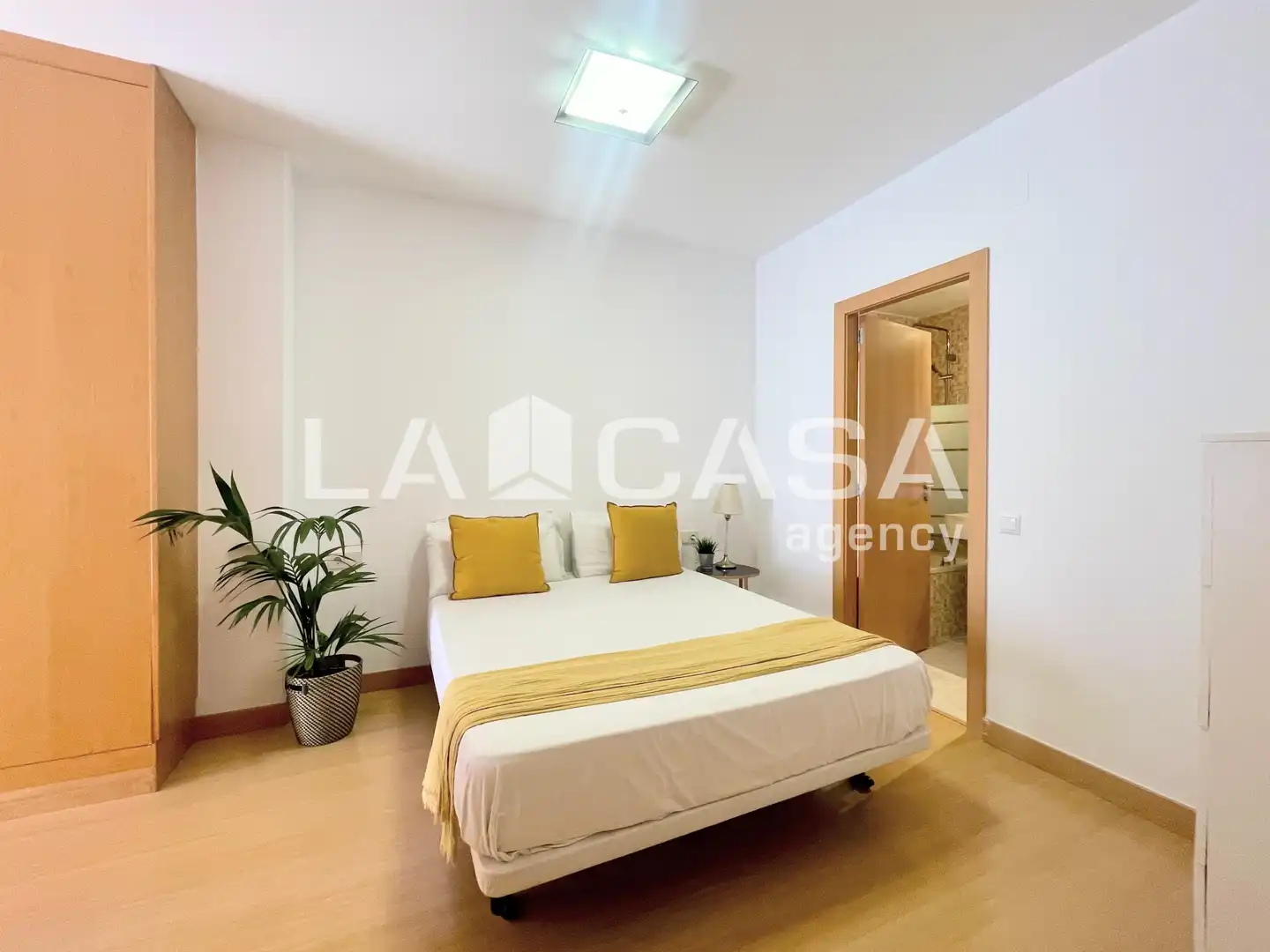 Habitación de Dúplex en venta en Badalona con Calefacción, Piscina y Balcón