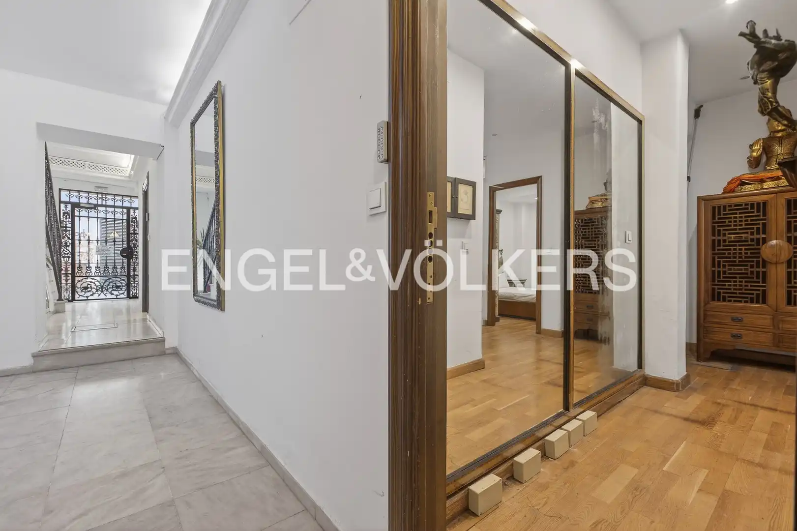 Houses for sale in Sevilla  with Air Conditioner, Heating and Parquet flooring