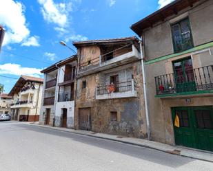 Vista exterior de Casa adosada en venda en Trucios-Turtzioz amb Terrassa