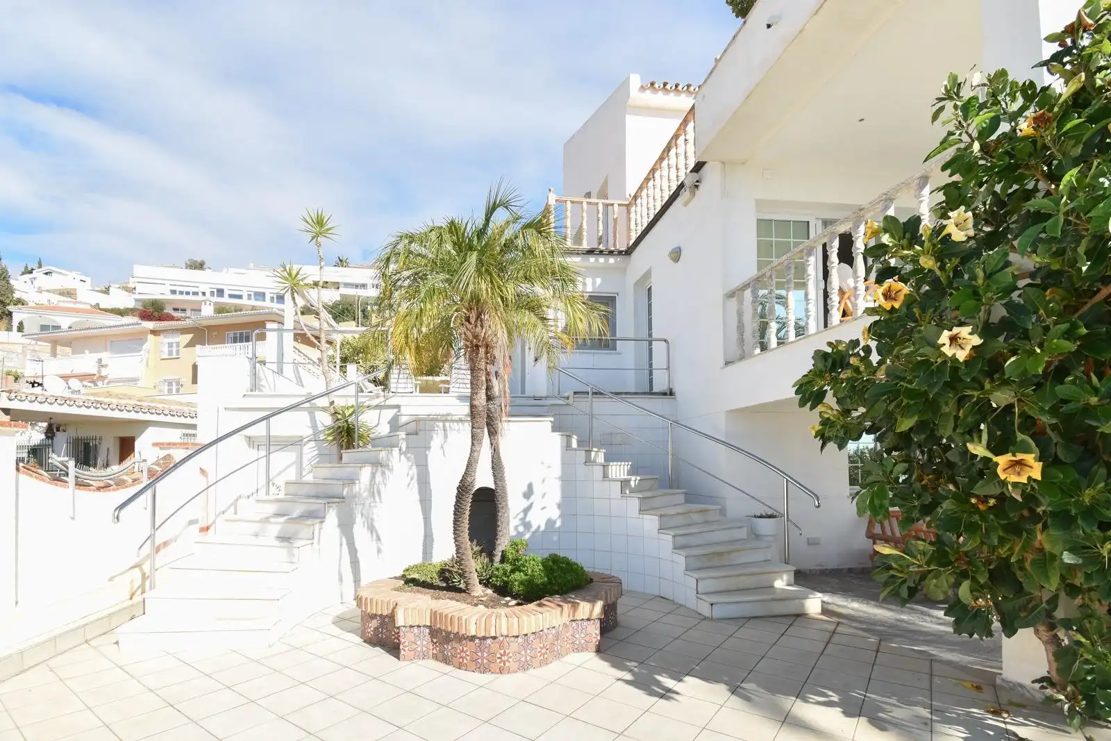 Vista exterior de Casa o chalet de alquiler en Rincón de la Victoria con Aire acondicionado, Calefacción y Jardín privado